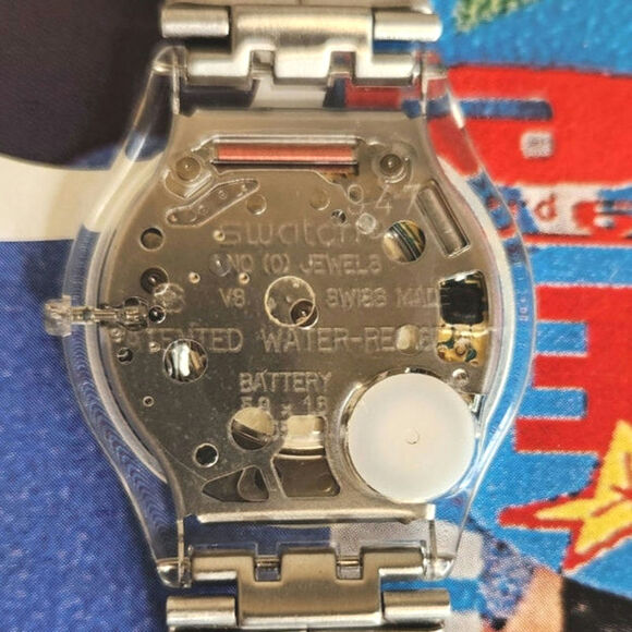 Swatch PAVED IN SILVER SFK103 1999 SKin Ultra thin watch New with new battery - Picture 6 of 10